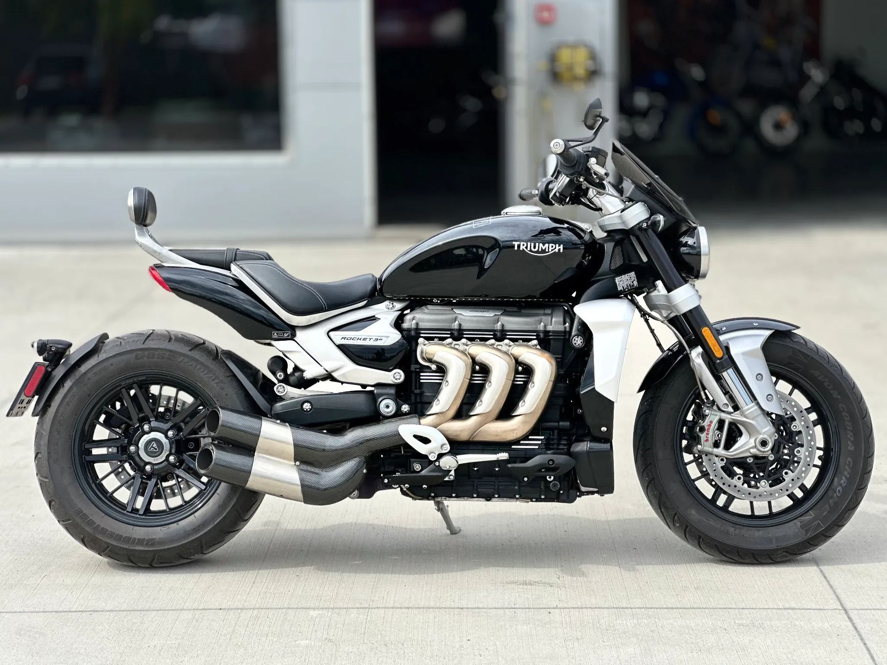 Triumph Rocket 2,5 3 R, bezwypadkowy, 7 417 mil, 2022r, zarejestrowany