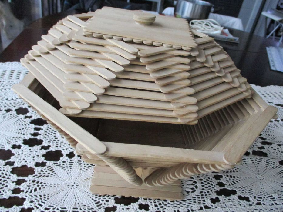 Cesta decorativa em madeira c/ tampa trabalho manual p/ pão, fruta etc