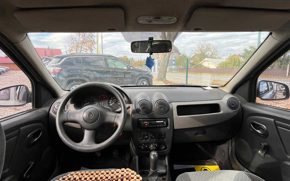 Renault Logan 2010