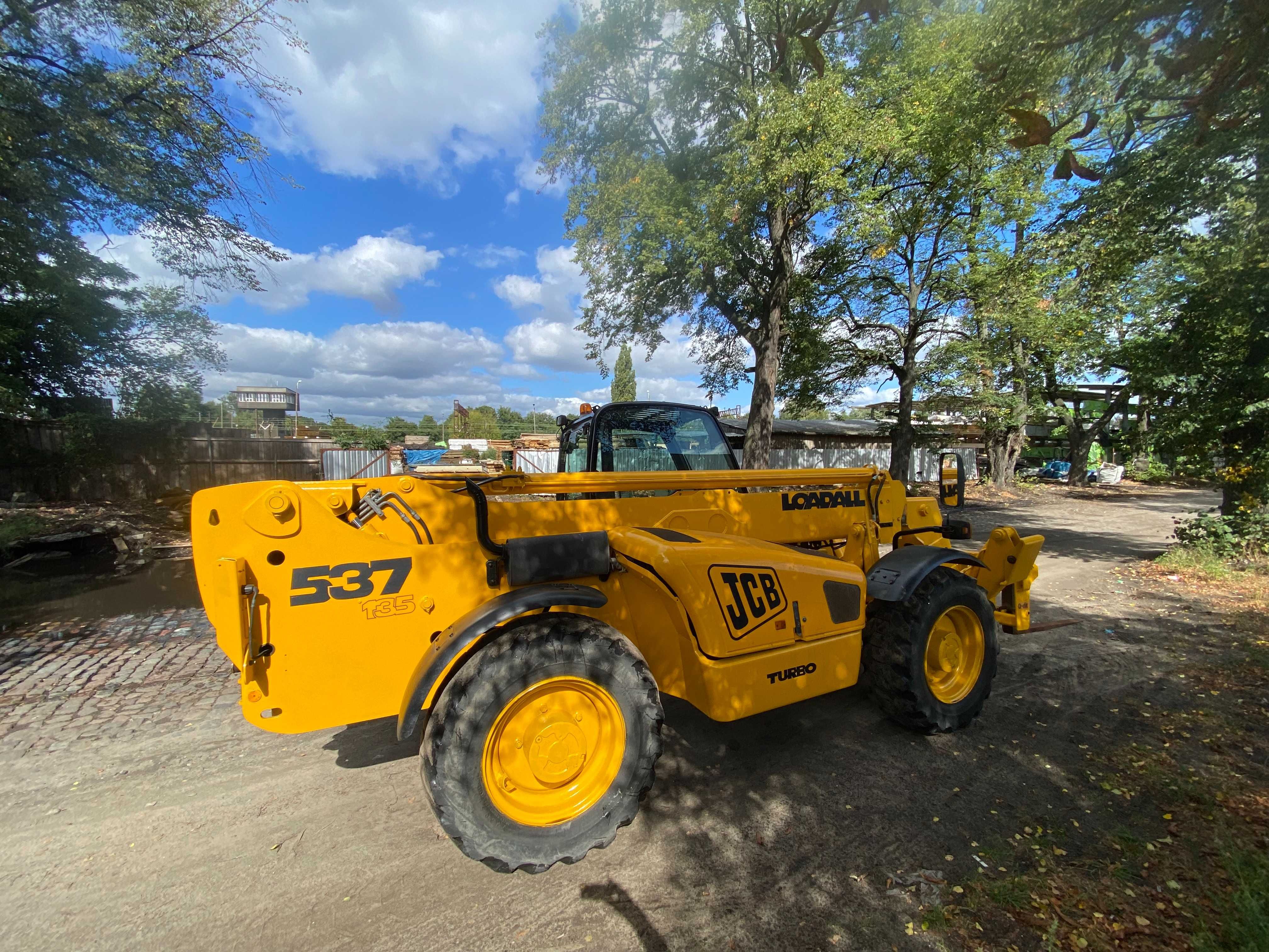 Ładowarka teleskopowa JCB 537-135