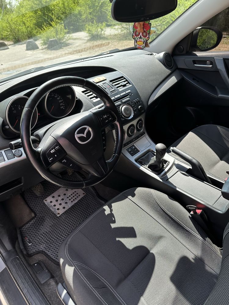 Продам Mazda 3 европеец хетчбек