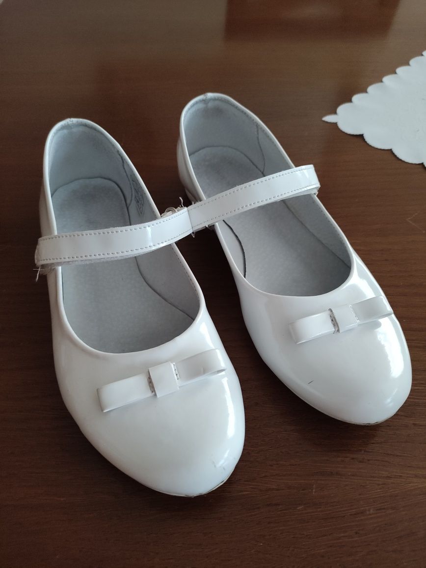 Buty dziewczęce komunijne r. 37