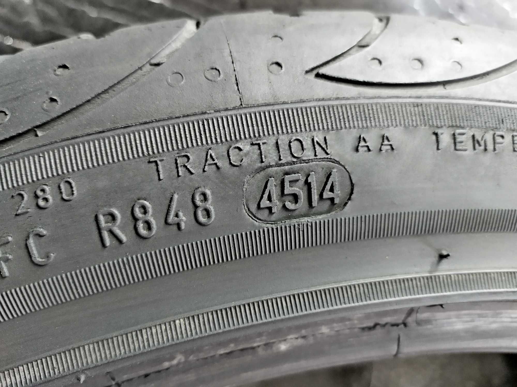 Шини Б/в 235.40.19 пара Pirelli