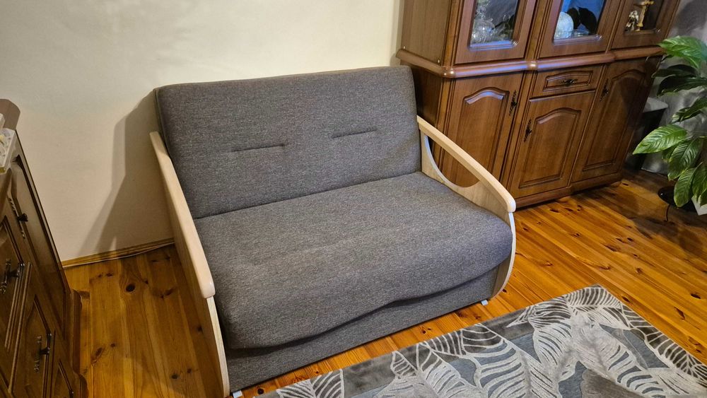 Sofa rokładana z funkcją spania.