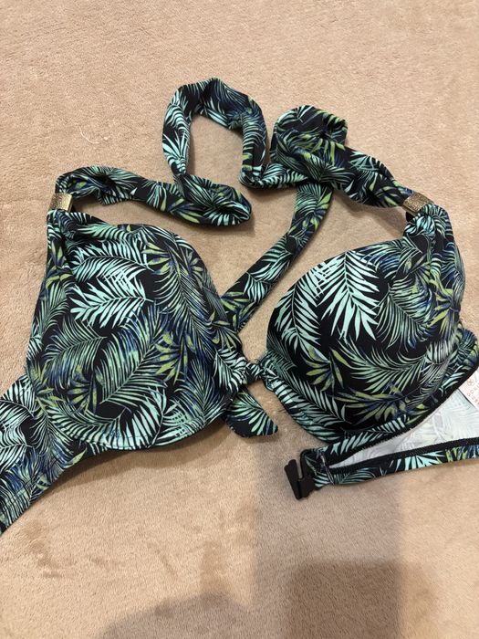 Ліф від купальника