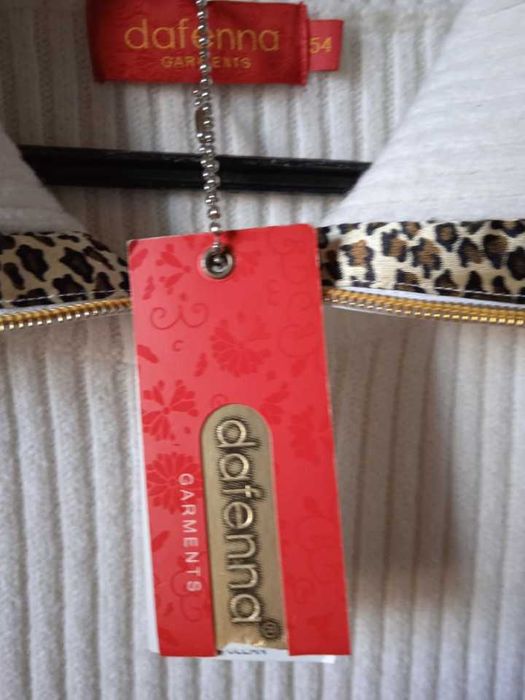 Шикарный свитер отличного качества , р 54-56 , Турция