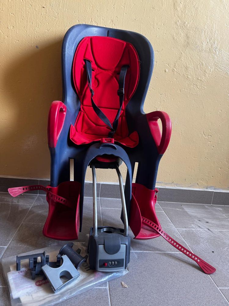 Fotelik rowerowy baby ok z zapięciem i kodem