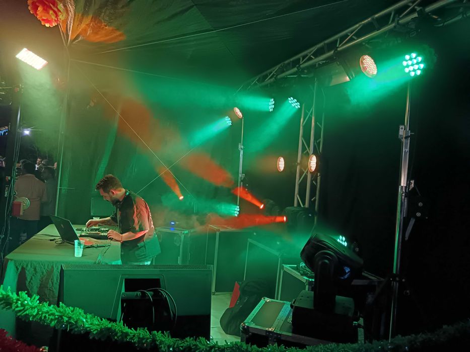 Teclista/Vocalista & Aluguer de Som e Luz