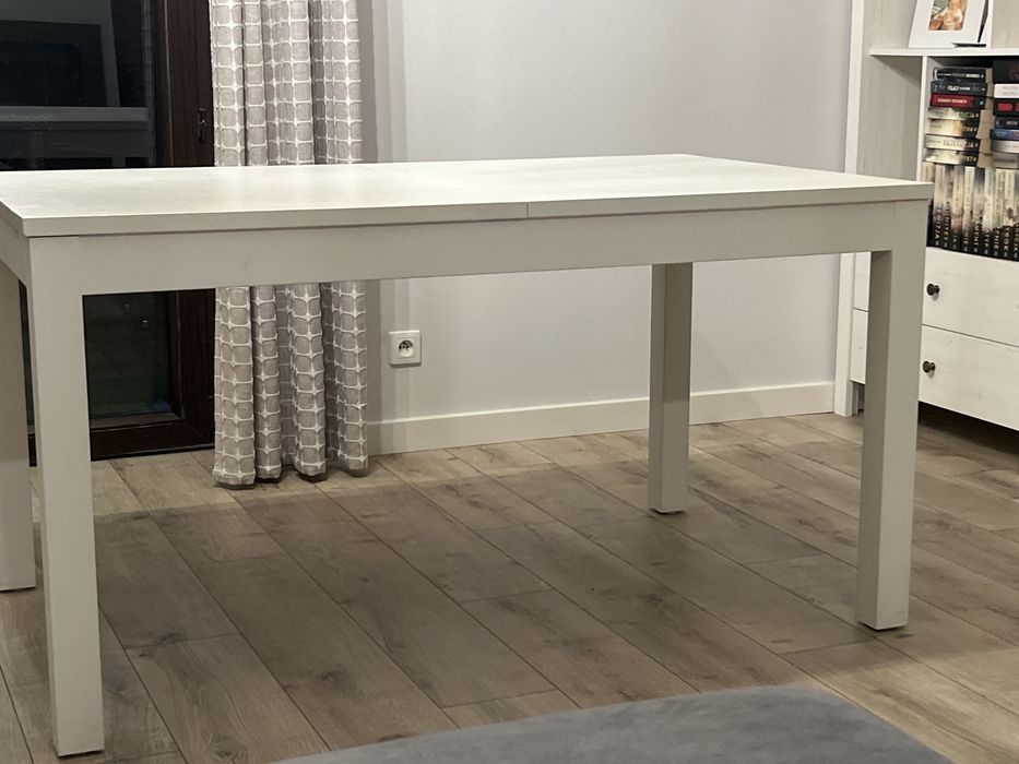 Stół biały do salonu Ikea