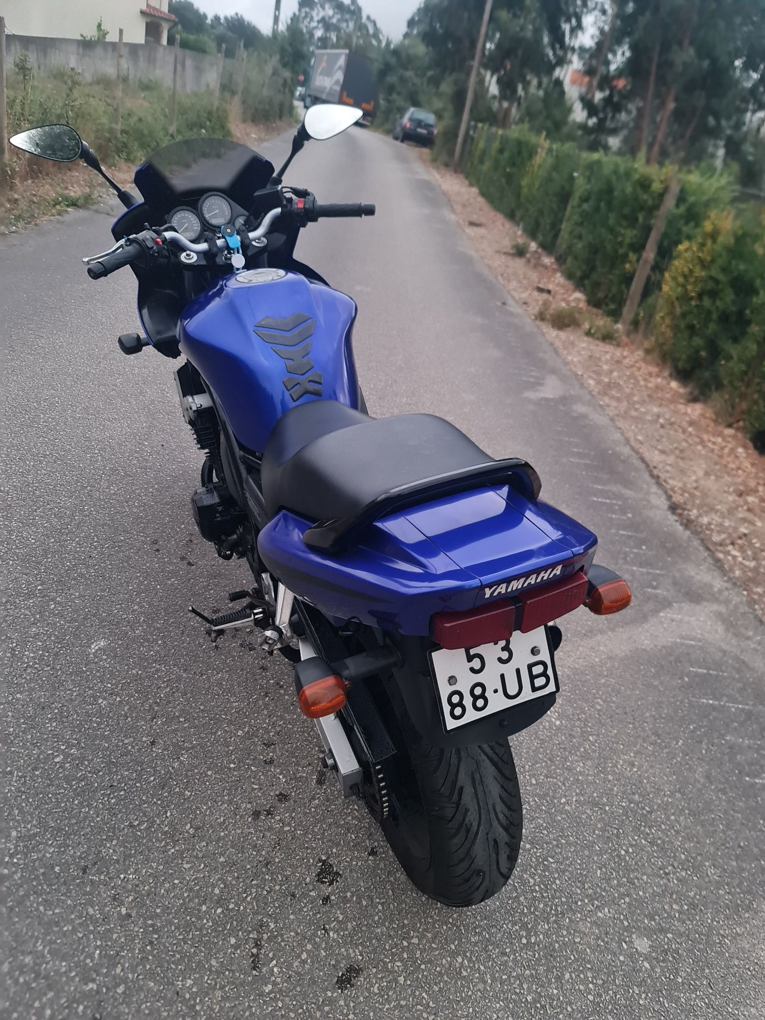 Yamaha Fazer 600