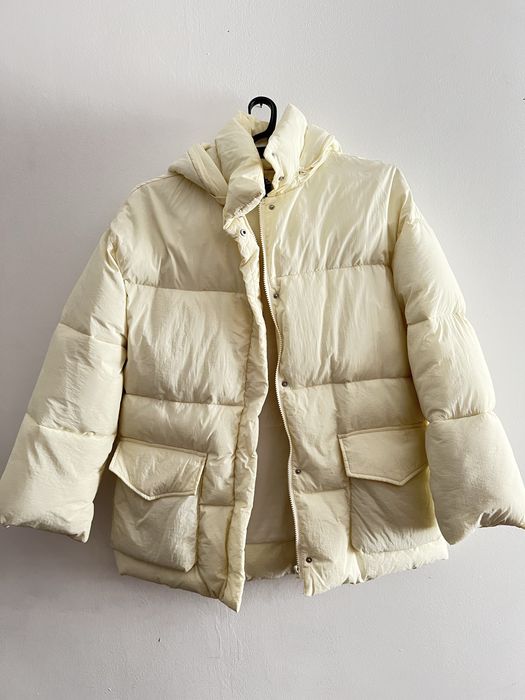 Зимова куртка дуже тепла