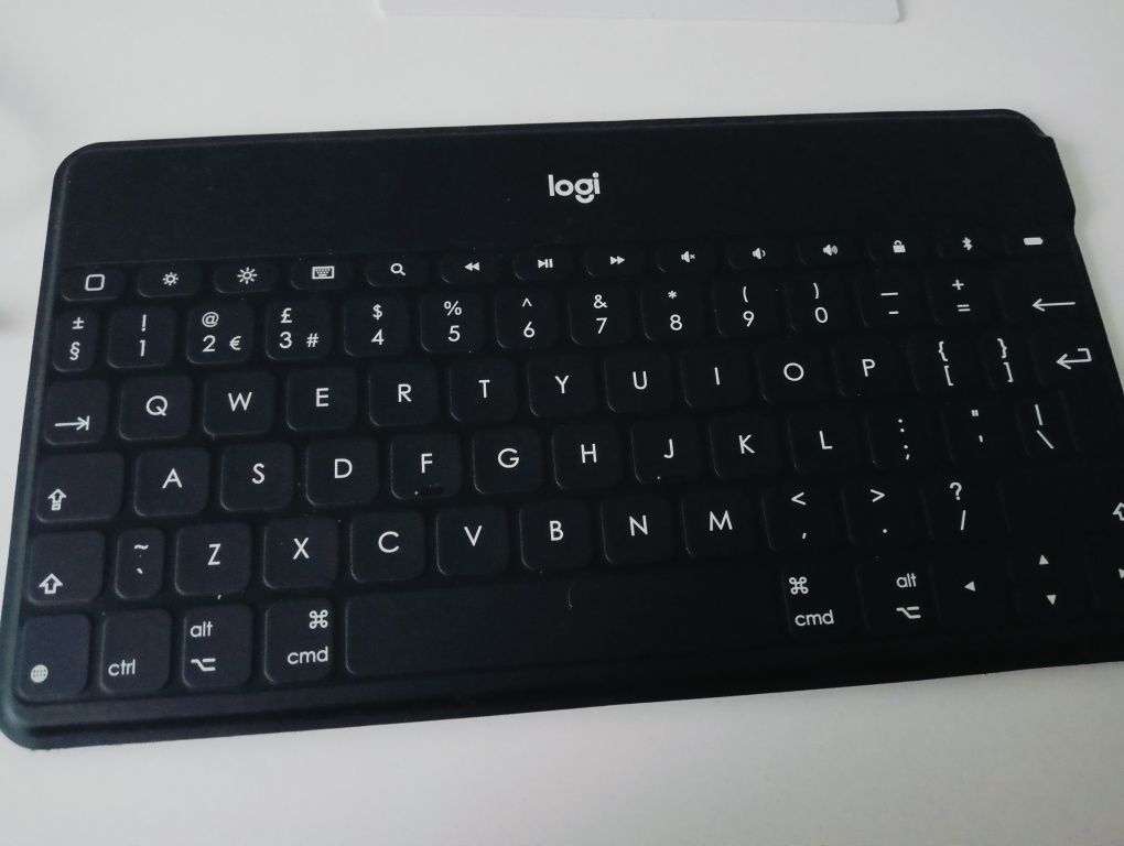 Klawiatura Logitech keys to go (mała do np tabletu, telefonu )