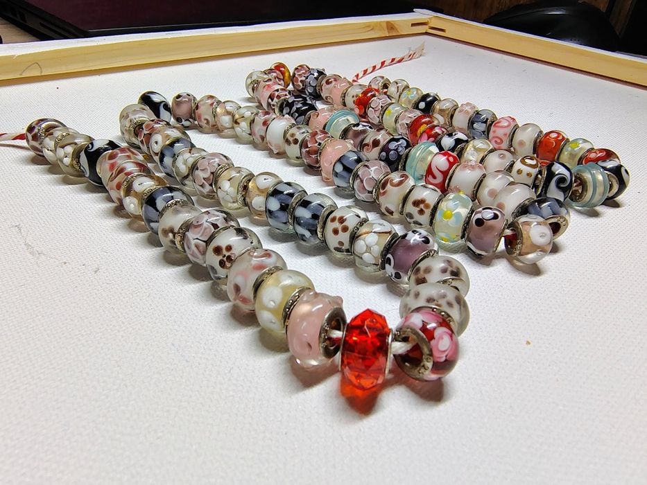 Sprzedam koraliki okrągłe do bransoletek charms mix