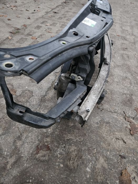 Pas przedni wzmocnienie czołowe chłodnice belka audi A3 8L LIFT 1.6 1.