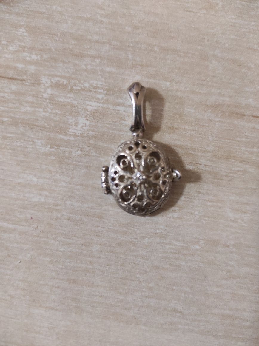 Серебряная ладанка