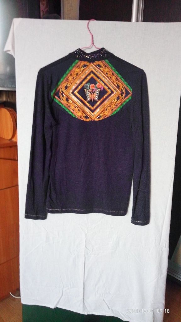 Лонгслив,джемпер,тонкий свитерок .Италия.44-46 размер
