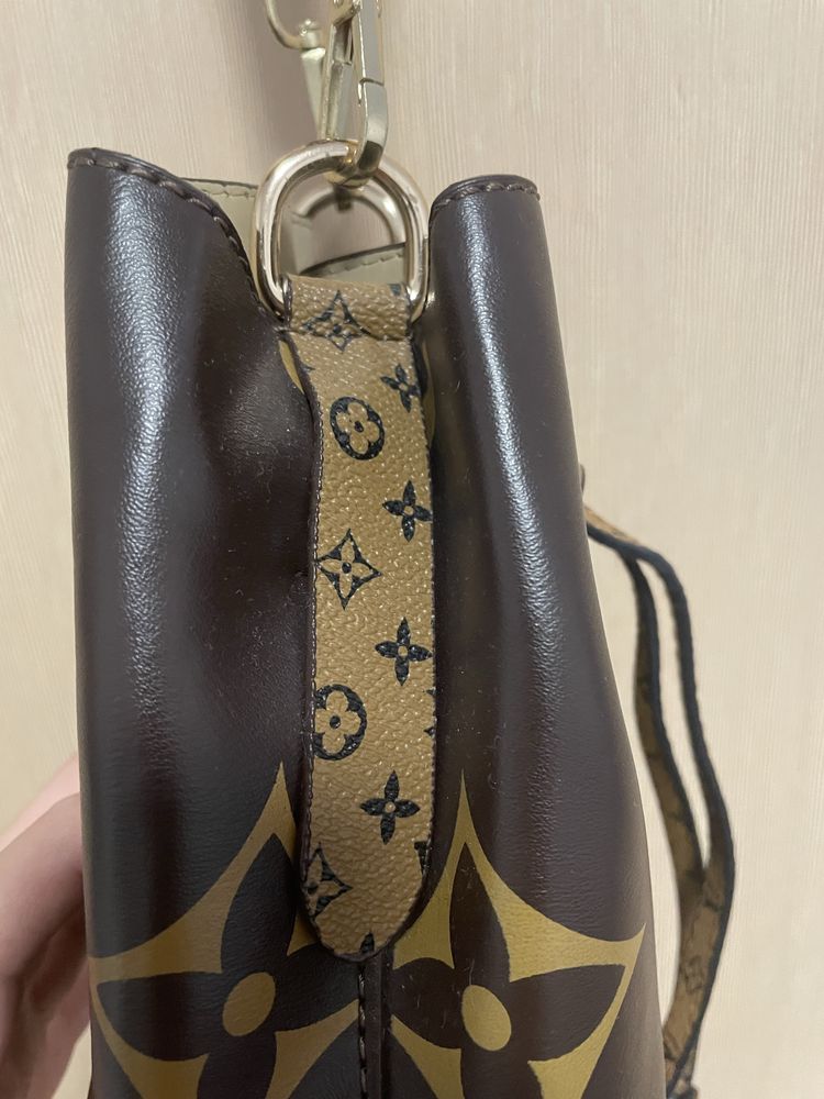 Torebka Louis Vuitton brązowa