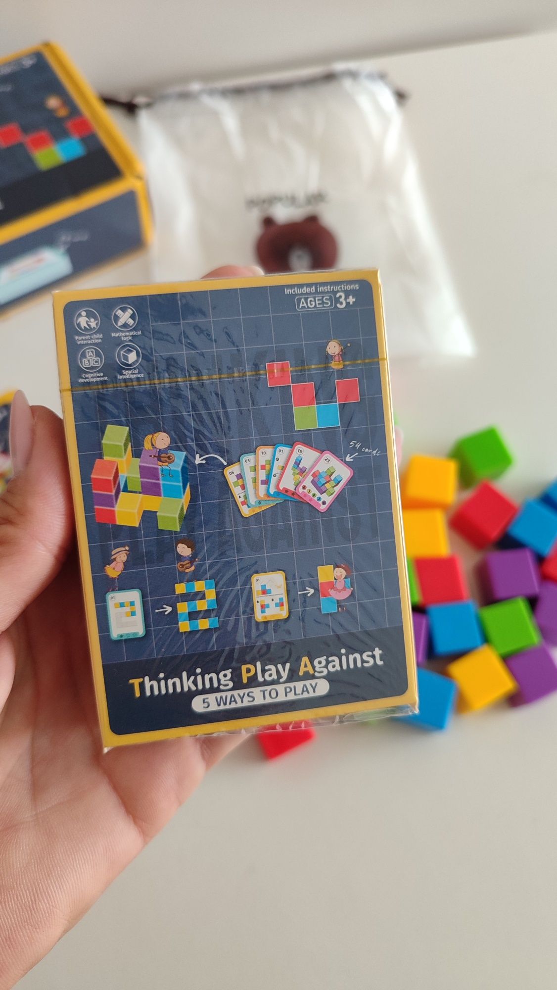 Układanka Cubes gra logiczna z kartami