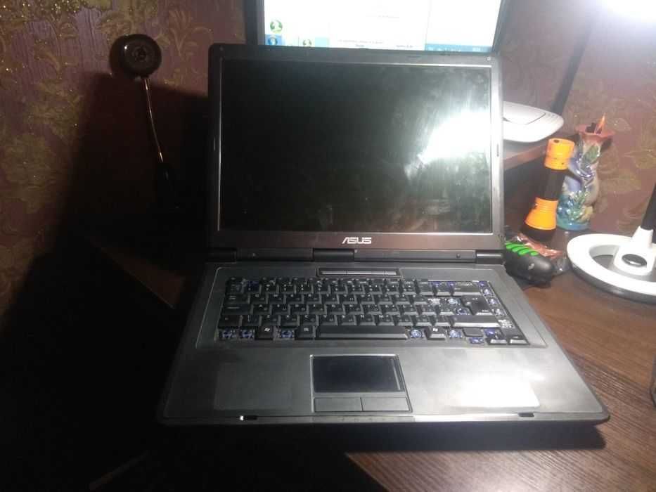 Ноутбук ASUS X51R: нерабочий