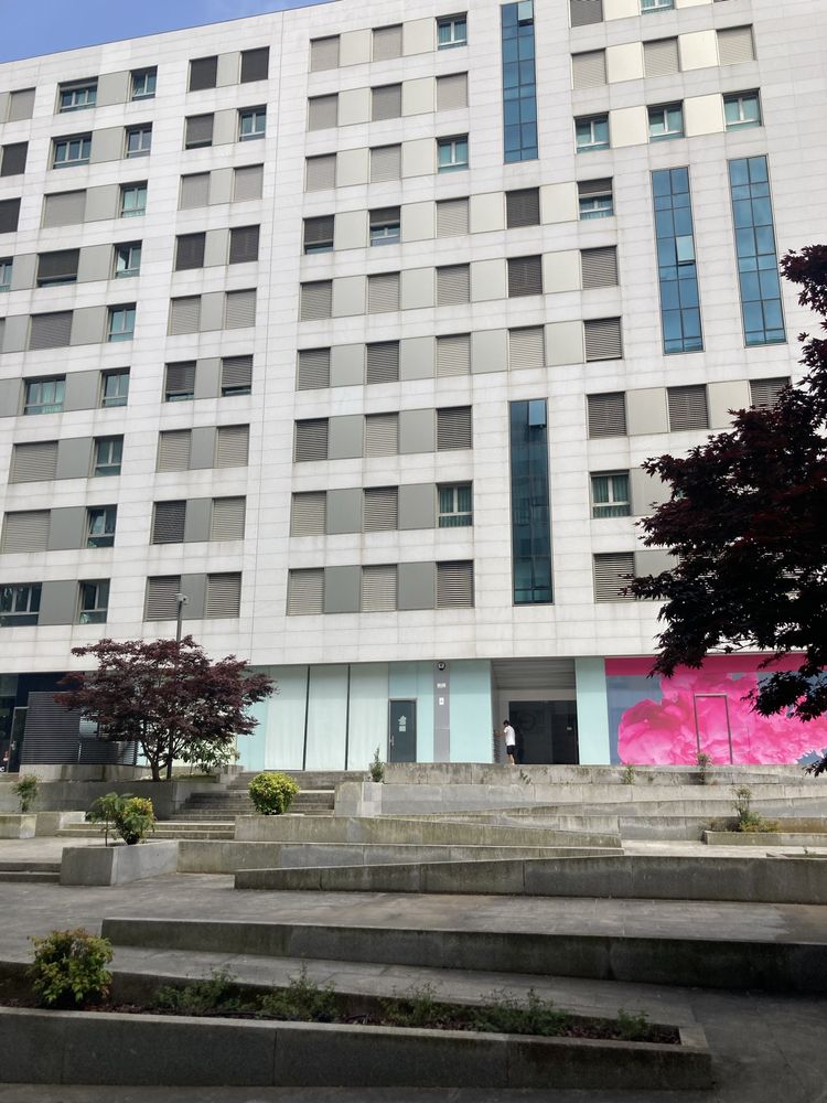 Loja para arrendar / Edifício Boss - Bessa