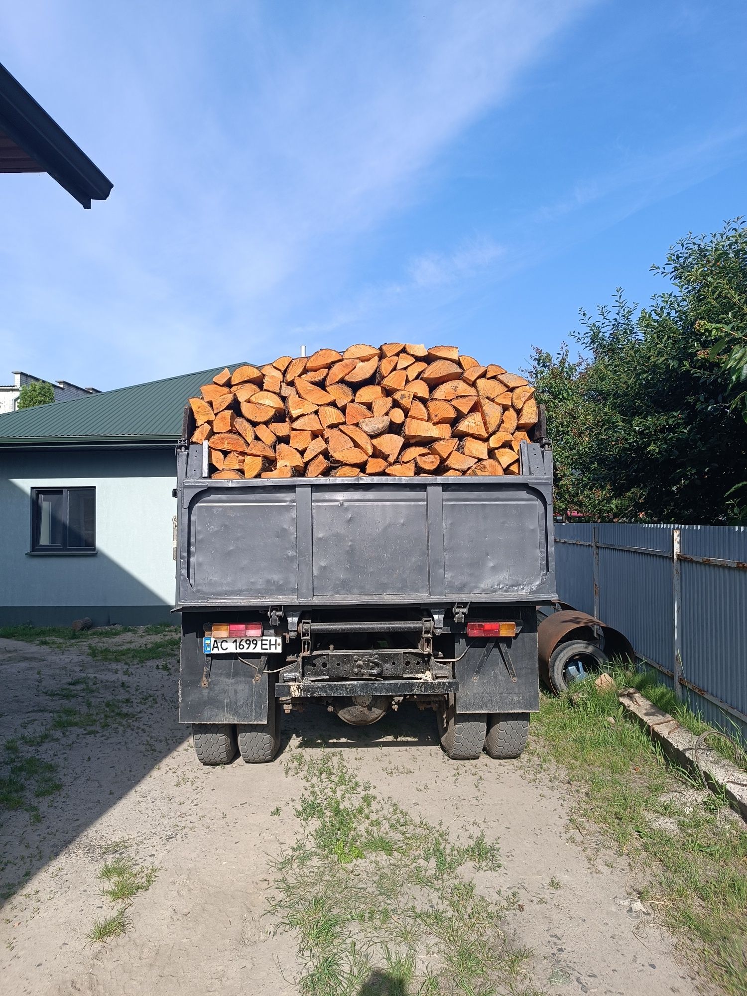 Продам дрова з доставкою
