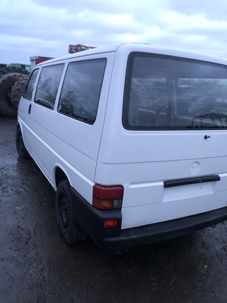 Vw transporter 9 osobowy 1.9 td