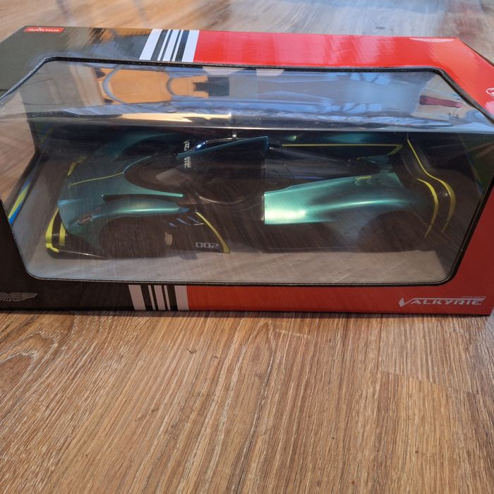 RASTAR RC 1:14 Aston Martin Valkyrie AMR PRO zdalnie sterowane auto