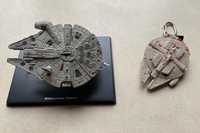 Millenium Falcon - model na podstawce + breloczek - Star Wars