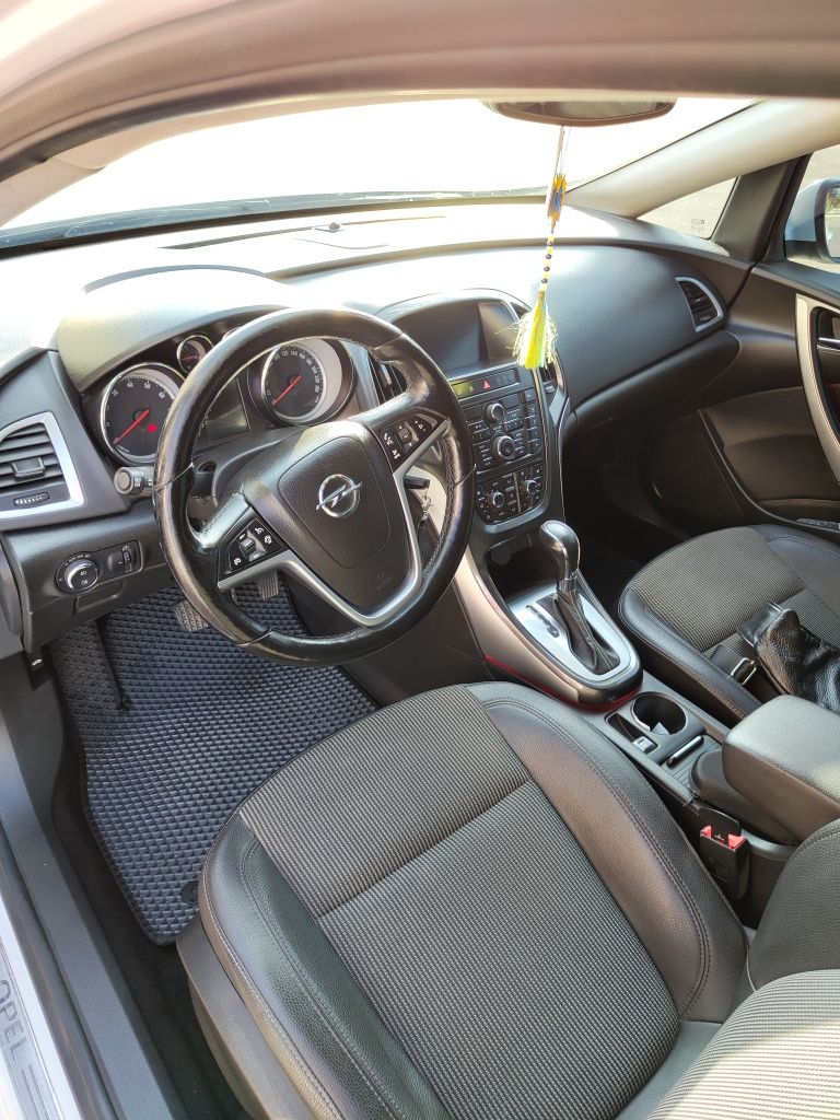 Opel Astra j 1.6 turbo
