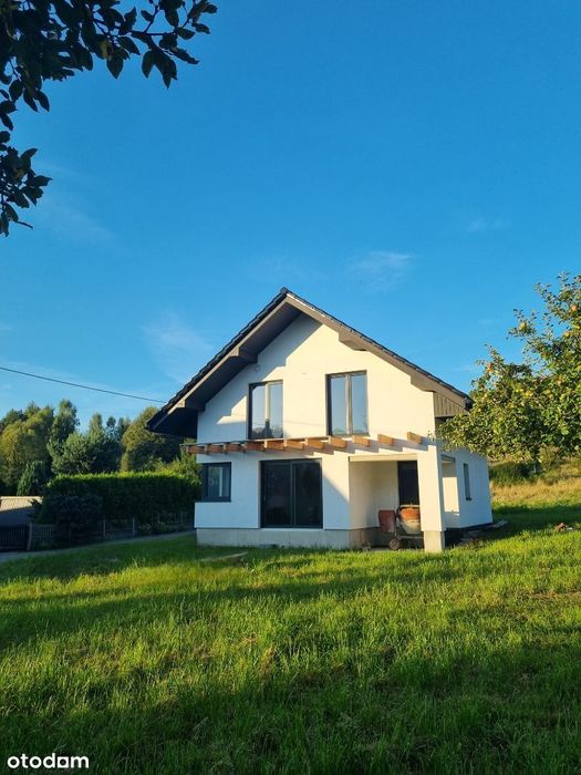 Nowy dom z widokiem na góry