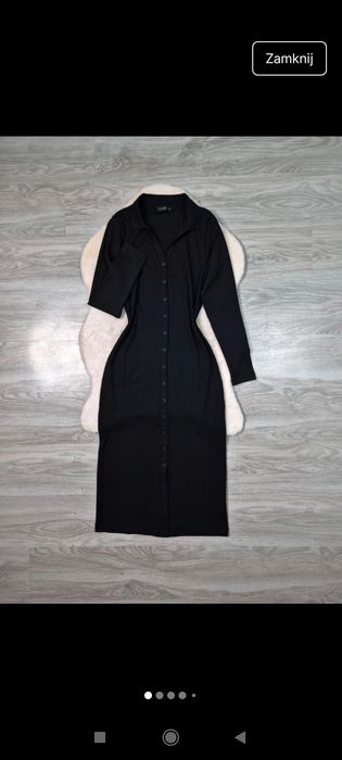 Sukienka czarna dopasowana
