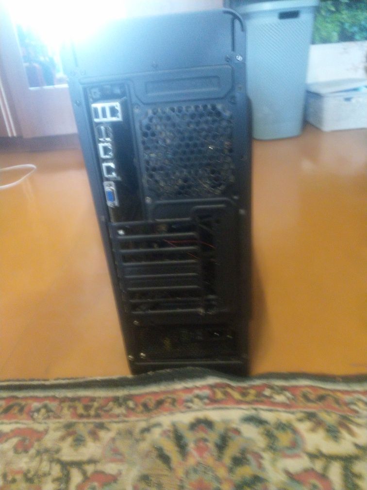 Продам Игровой компьютер бу рабочий