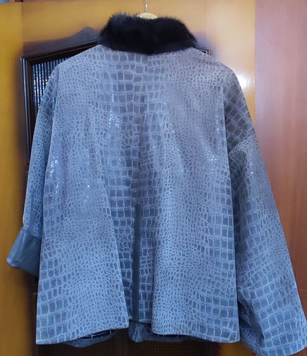 Продаю куртку шкіряну