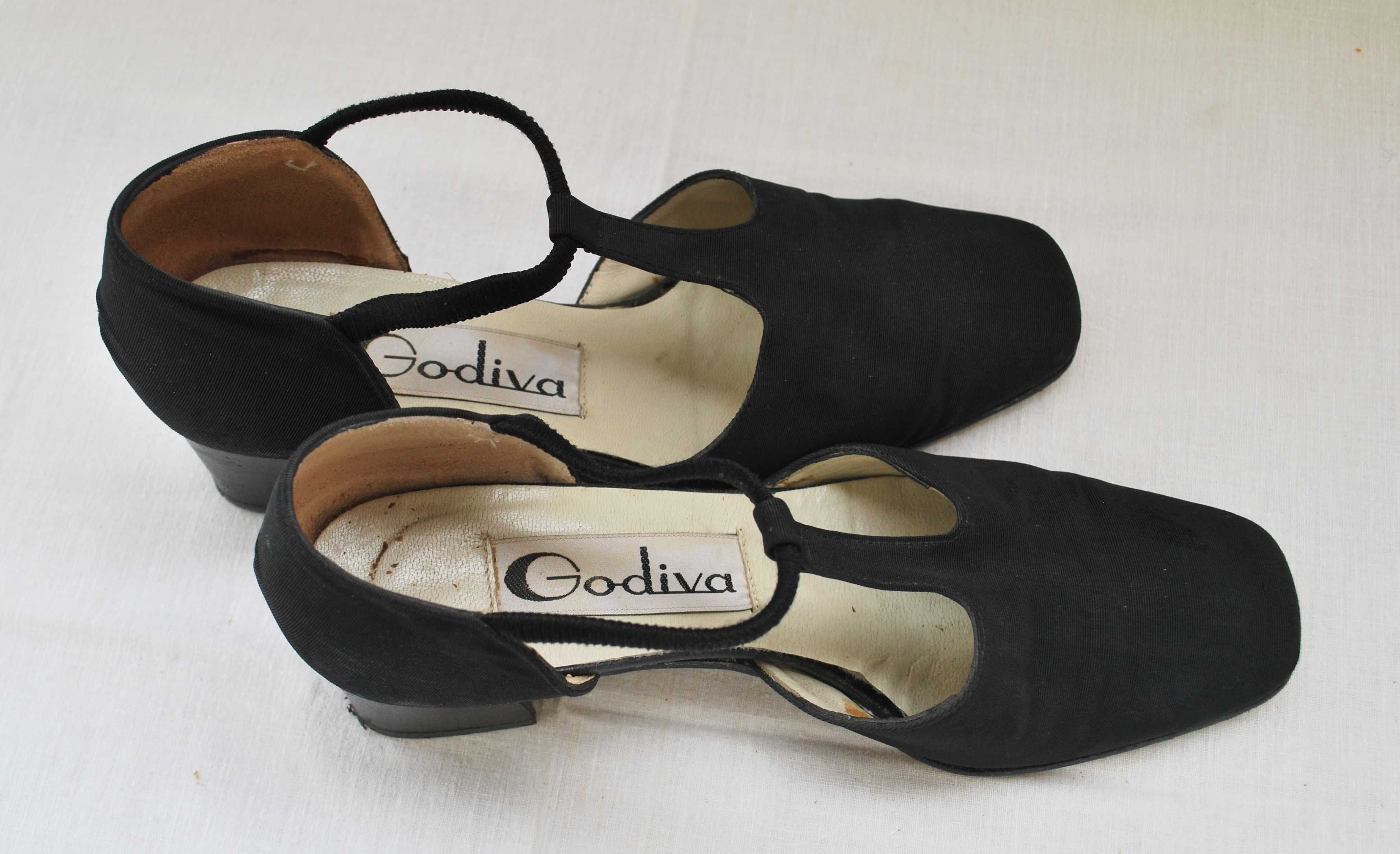 Sapatos de senhora pretos Godiva