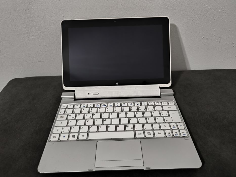 Laptop / Tablet Acer Iconia KF1