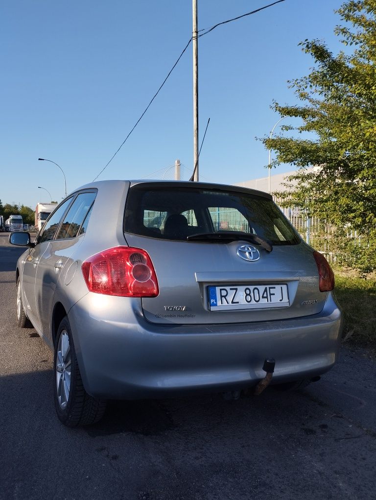 Samochód Toyota Auris