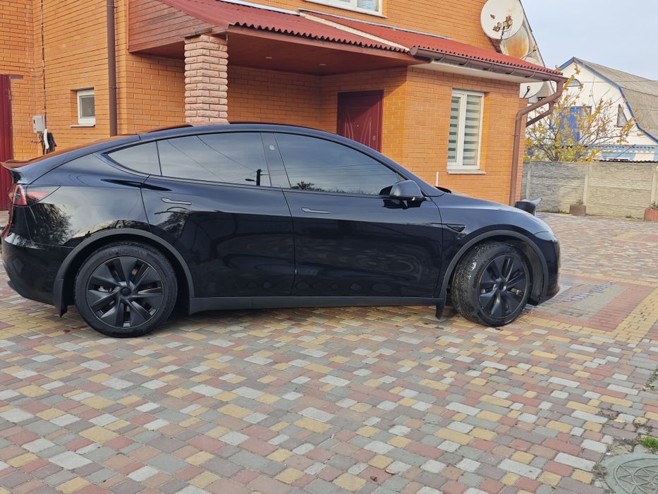 Tesla Model Y 2024р. 7 місць Продажа-Обмін