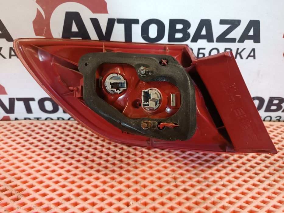 Ліхтар Стоп Mazda 3 BK хетчбек Фонарь лівий правий Мазда 3 БК хетч