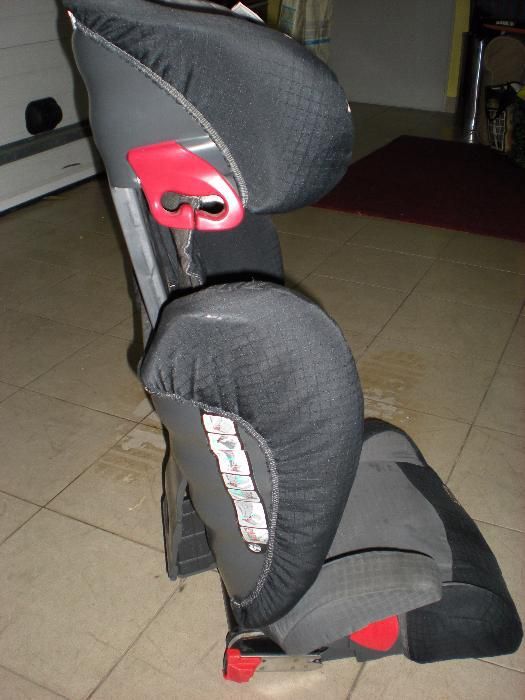 Cadeira auto ROMER KIDFIX Grupo 2+3, Peso 15 - 36Kg.