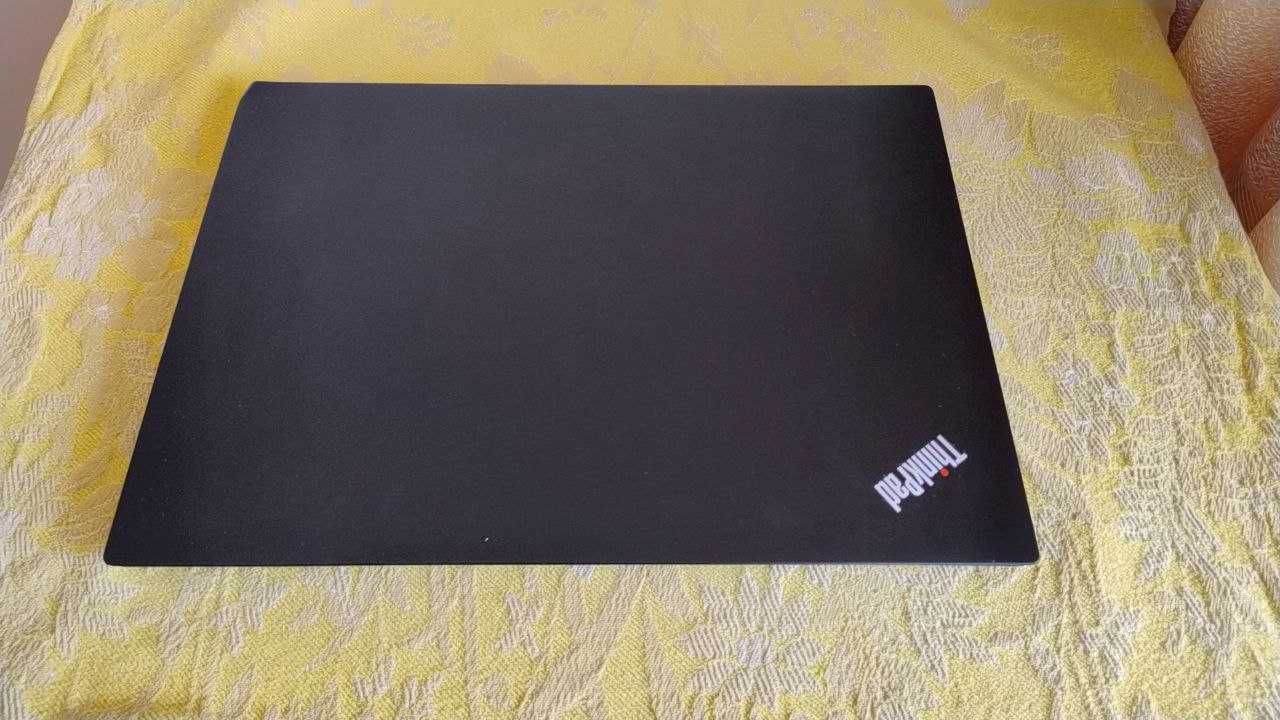 Ноутбук Lenovo ThinkPad E14 (20RA0037RT)