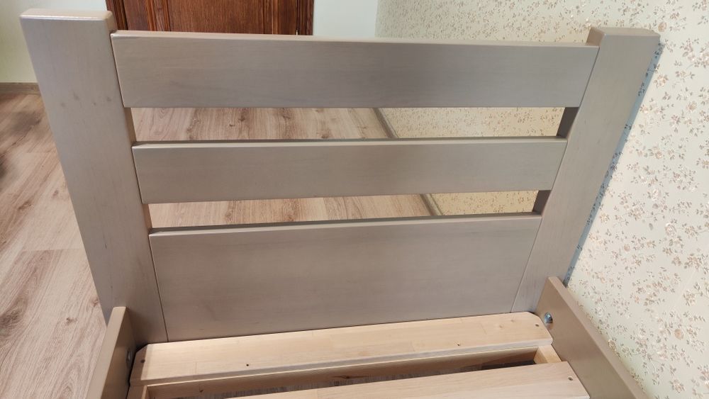 Односпальне ліжко фірми Pufetto