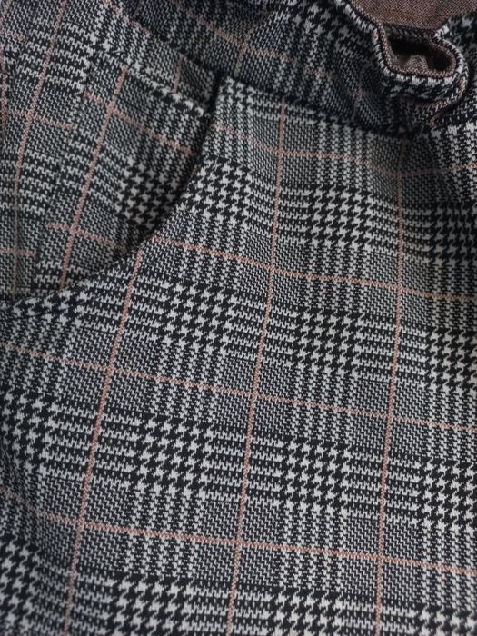 Calças de xadrez, super confortáveis com  2 bolsos. Elástico na  cintu