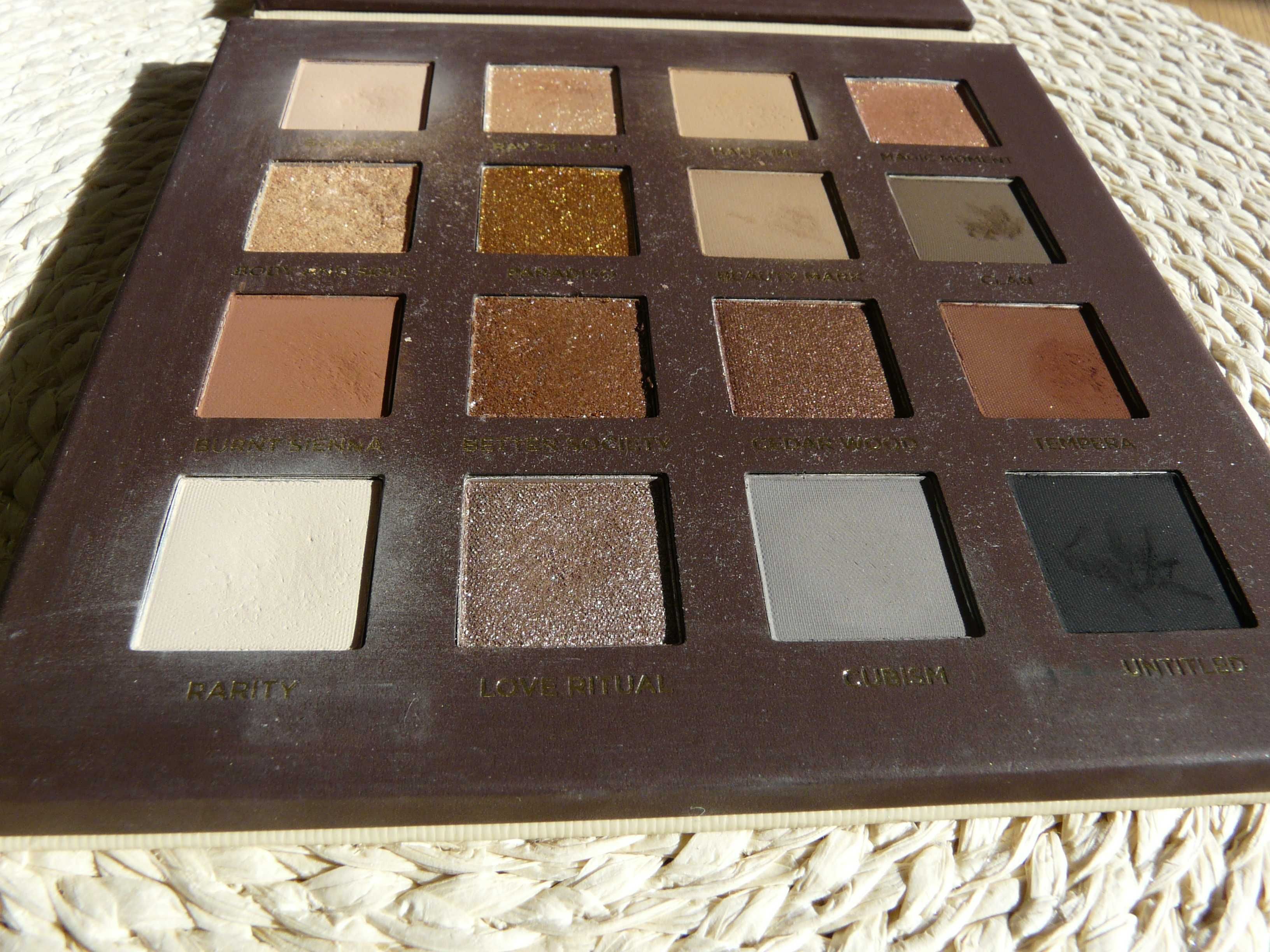 NABLA Side by side Nude palette Paleta cieni do powiek