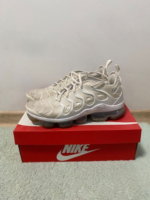 Nike vapormax plus białe
