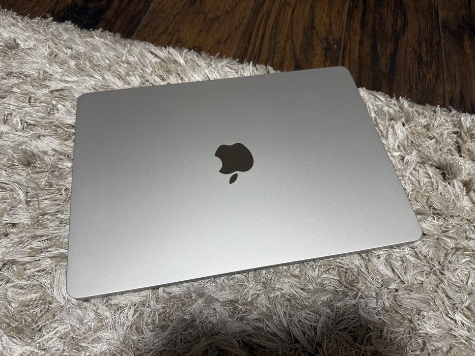 Ноутбук Appe MacBook air m3 16 256 silver, гарний стан. На гарантії!