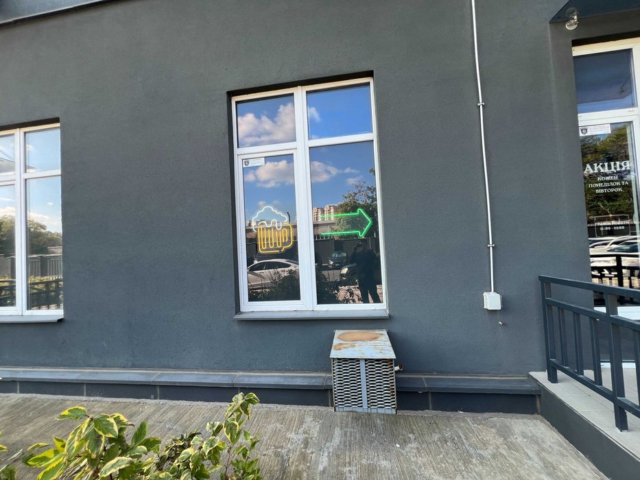 Продам Неоновая вывеска  Неон Бокал + стрелка