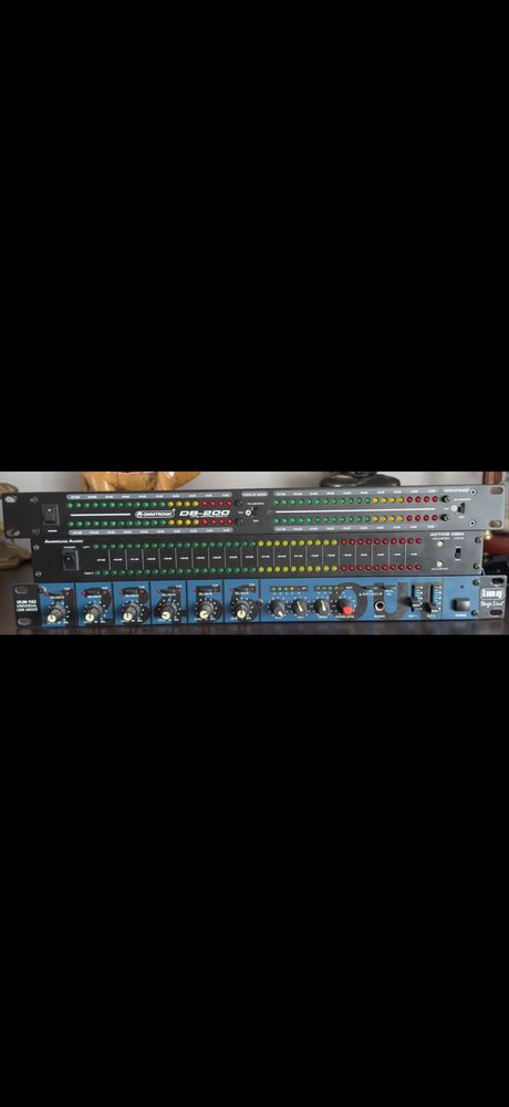 Sprzet audio rack wskazniki db + mixer
