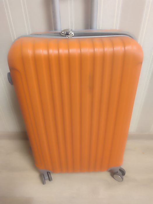 Дорожня валіза на запчастини