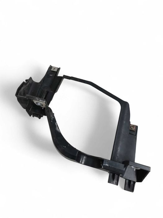 Slizg lewy prawy wspornik mocowanie lampy przod lewa prawa BMW E60 E61