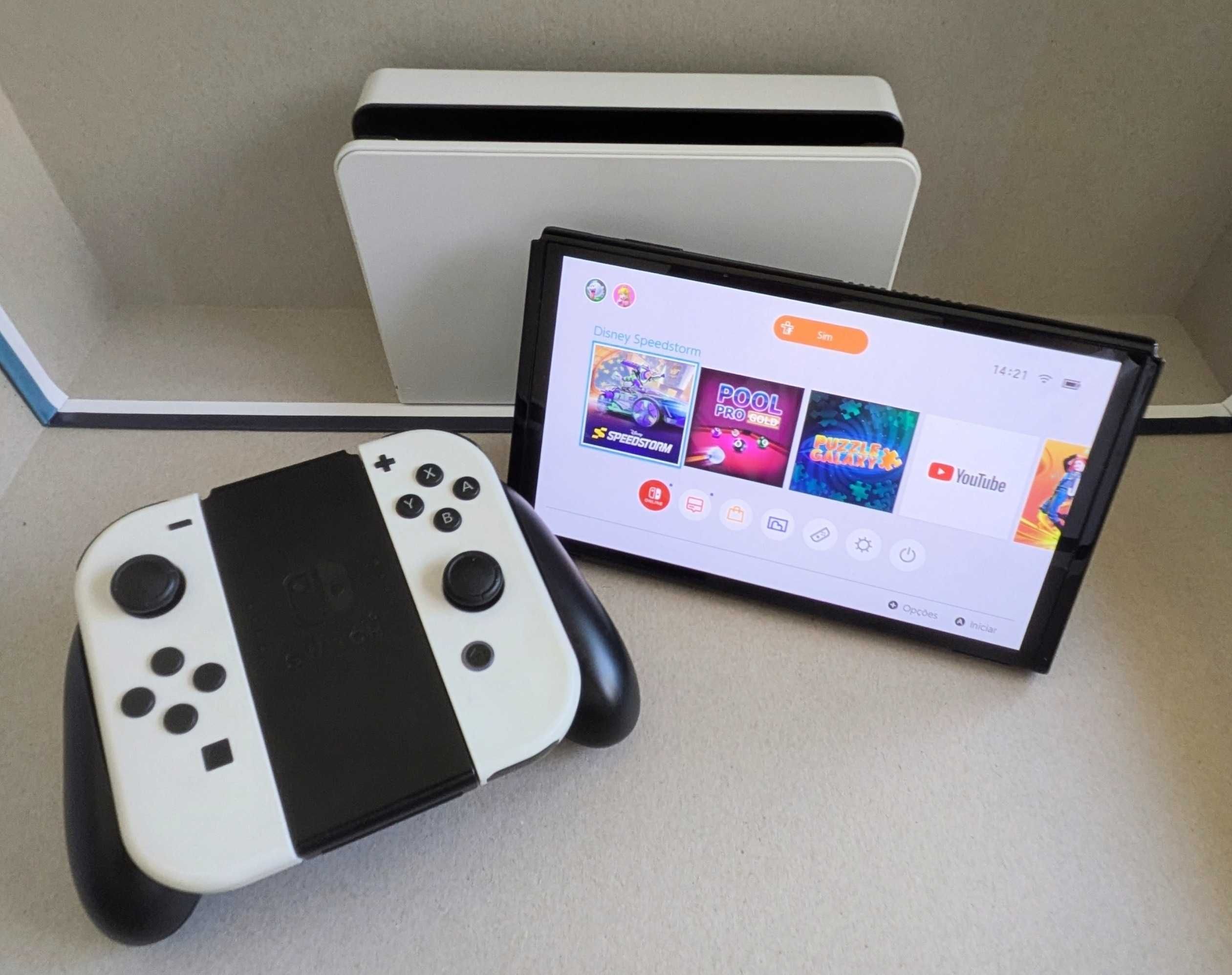 Nintento Switch OLED + Volante e Pedais Turbo CUP FT7012 (pouco usado)